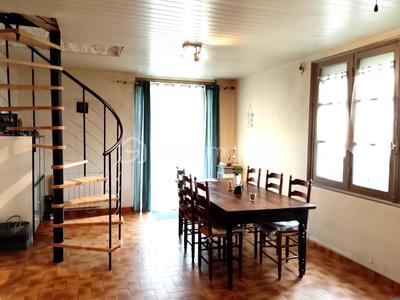 Maison - 83 m² - 6 pièces