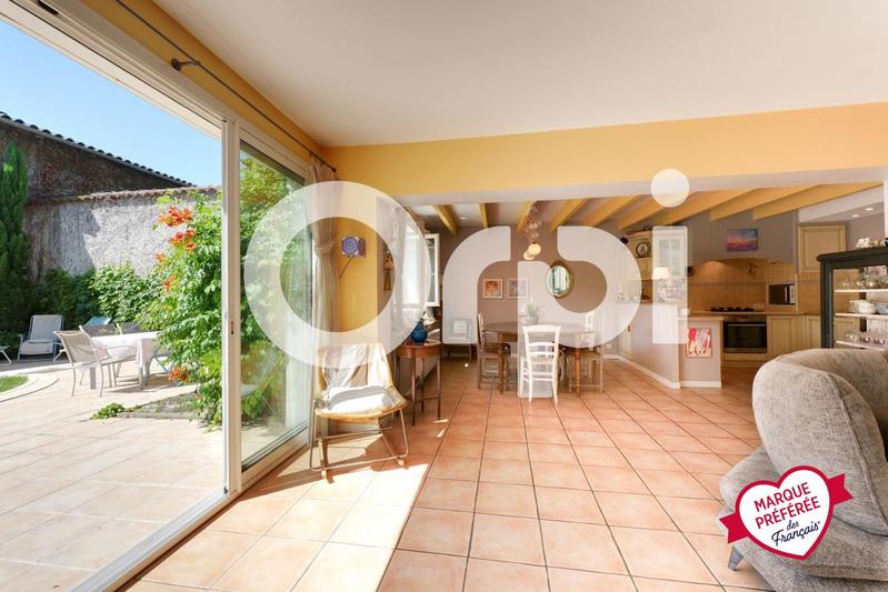 Maison - 161 m² - 6 pièces