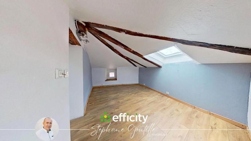 Maison - 125 m² - 8 pièces