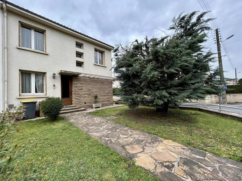 Maison de ville - 131 m² - 6 pièces