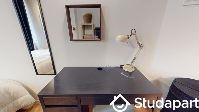 Chambre - 11 m² - 1 pièce