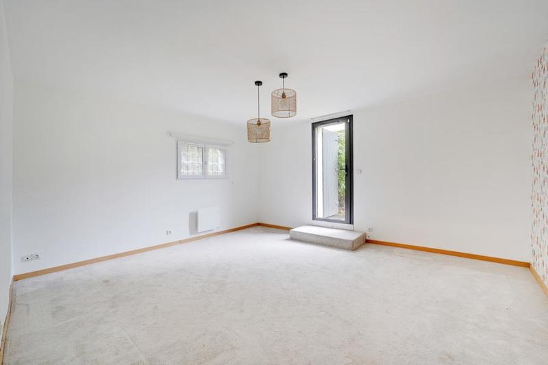 Maison - 270 m² - 8 pièces