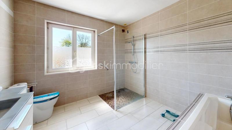 Maison - 163 m² - 5 pièces