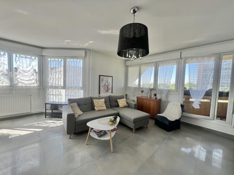 Appartement - 72 m² - 3 pièces