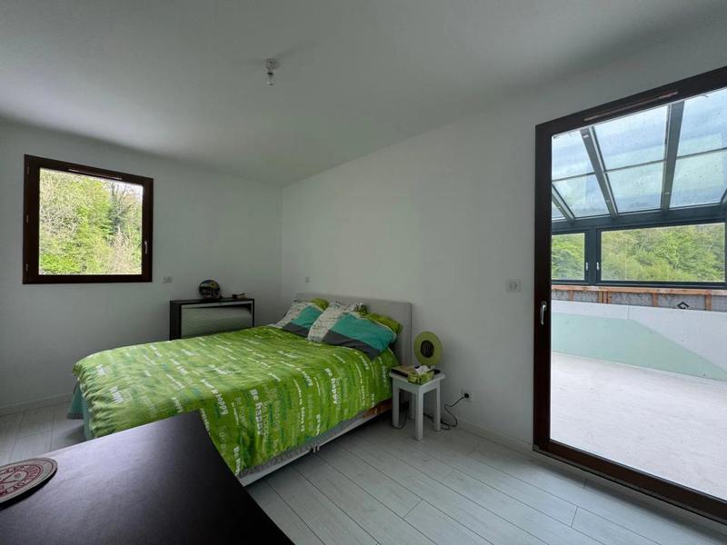 Maison - 210 m² - 7 pièces