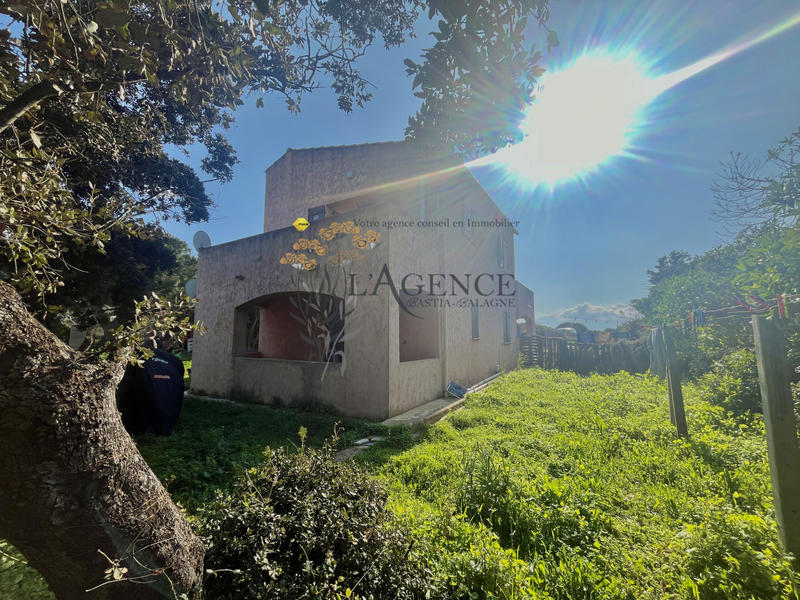 Maison - 188 m² - 12 pièces