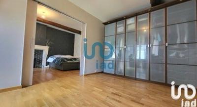 Maison - 221 m² - 6 pièces