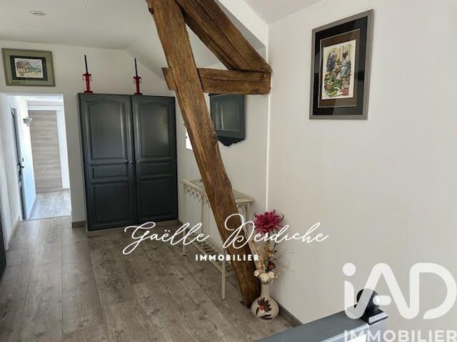 Maison - 220 m² - 7 pièces