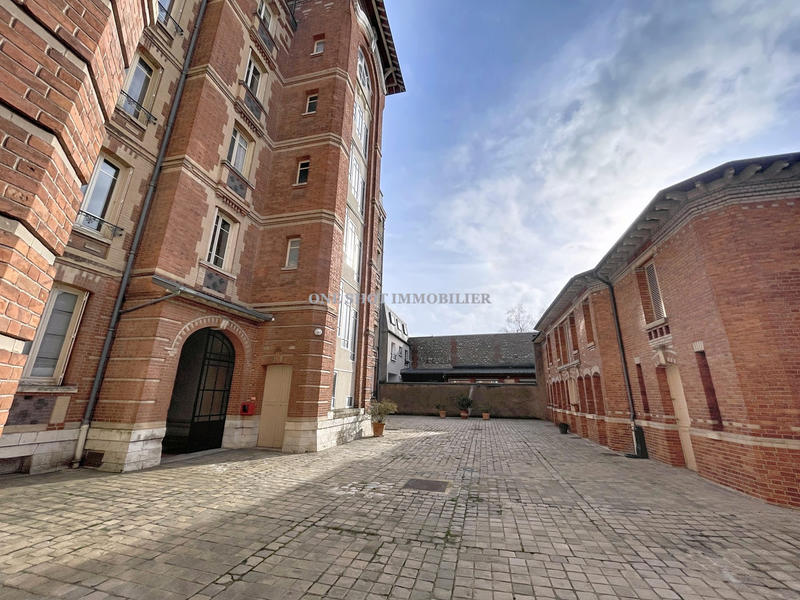 Appartement - 120 m² - 5 pièces