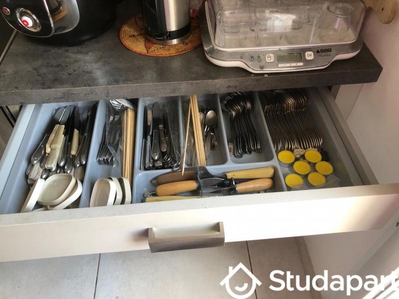 Chambre - 10 m² - 1 pièce