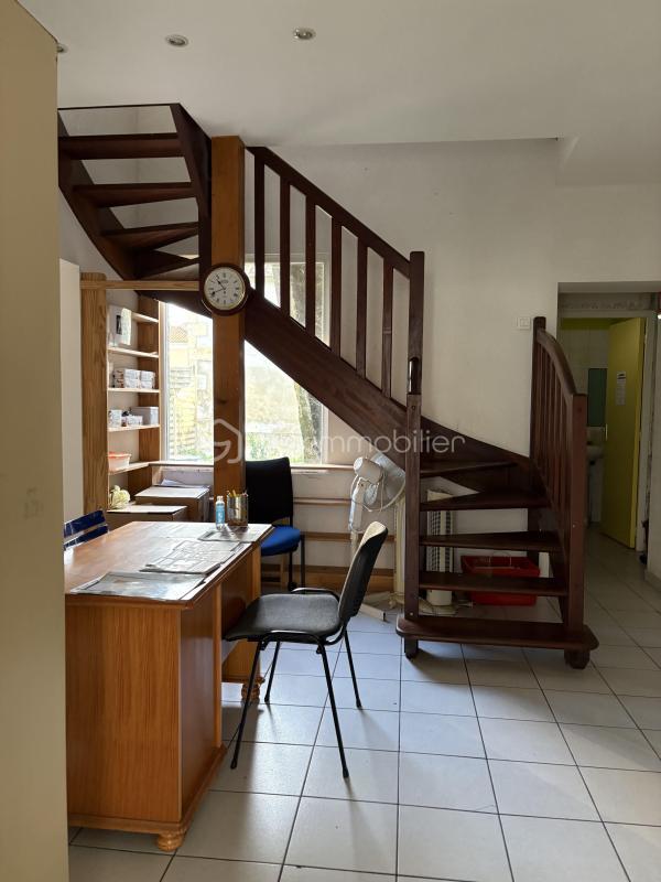 Maison - 282 m² - 10 pièces