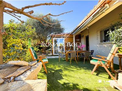 Maison - 120 m² - 4 pièces