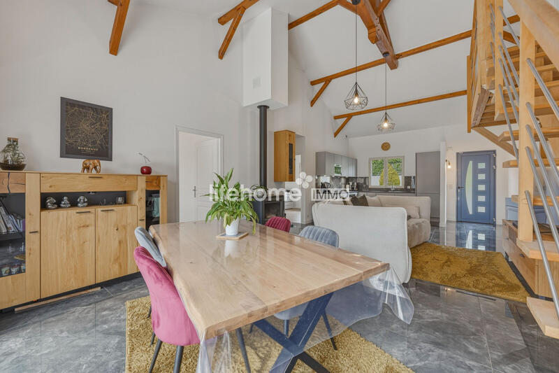 Maison - 110 m² - 5 pièces