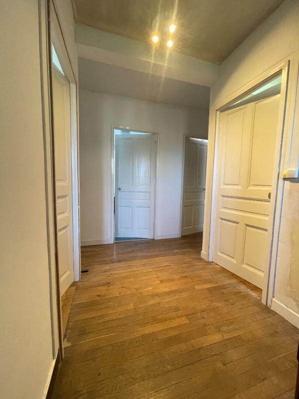 Maison - 310 m² - 9 pièces