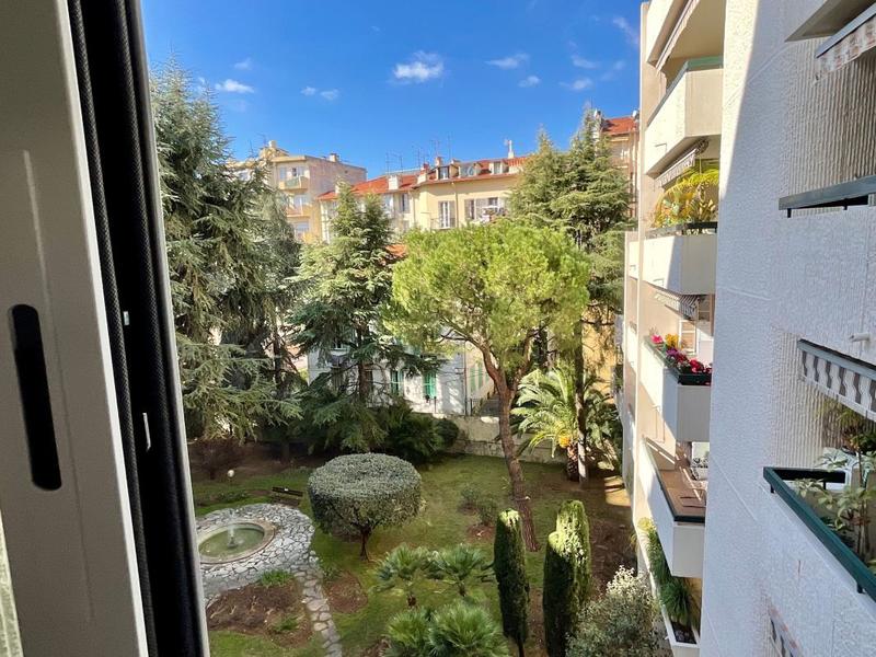 Studio - 28 m² - 1 pièce