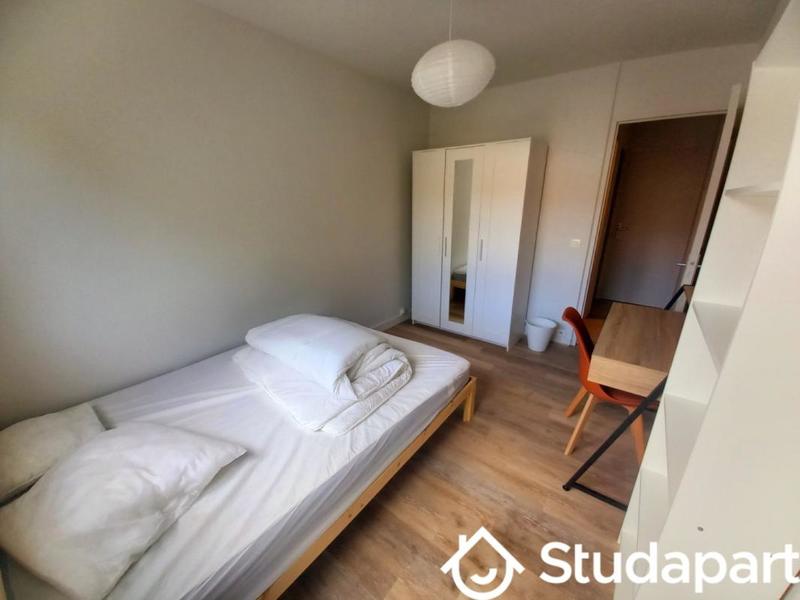 Chambre - 1 m² - 1 pièce