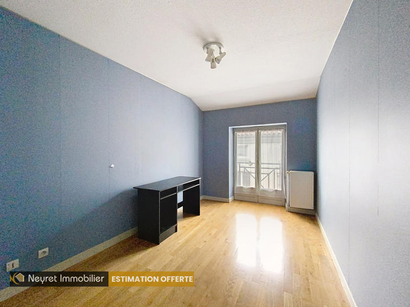 Appartement - 82 m² - 4 pièces