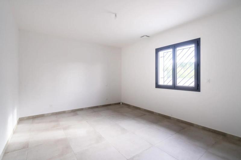 Maison - 266 m² - 5 pièces