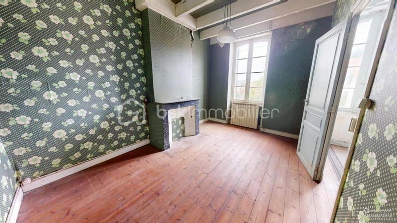 Maison - 268 m² - 11 pièces