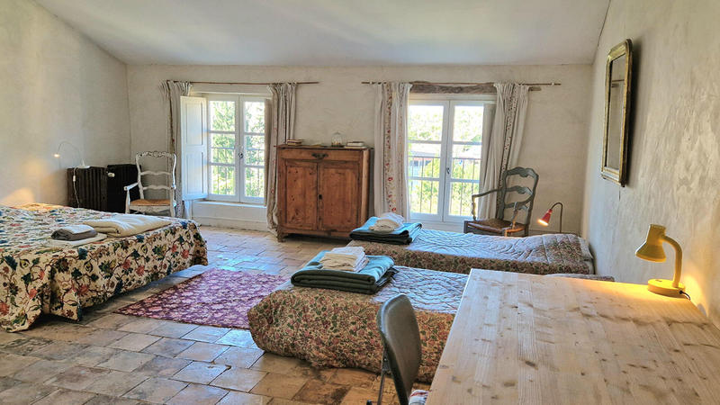 Maison - 681 m² - 21 pièces