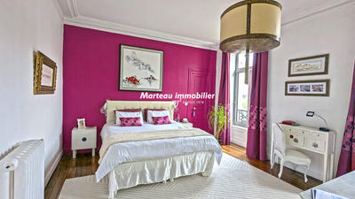 Maison - 327 m² - 13 pièces