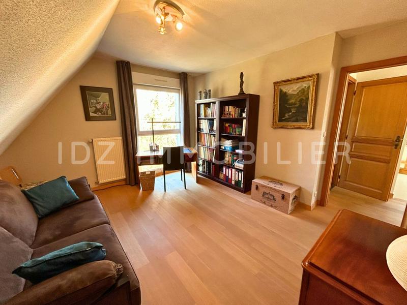 Villa - 221 m² - 6 pièces