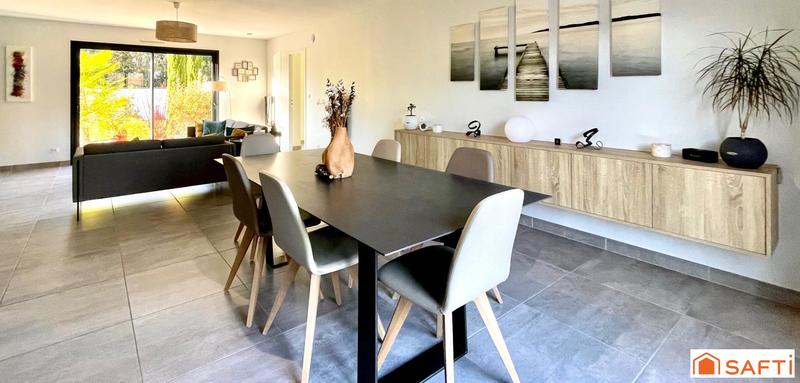 Maison - 137 m² - 7 pièces