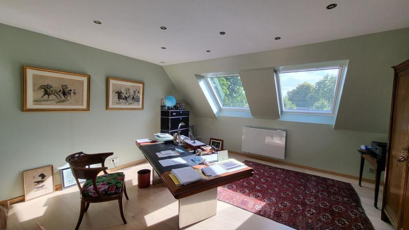 Maison - 300 m² - 8 pièces