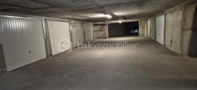 Parking / Garage - 24 m²