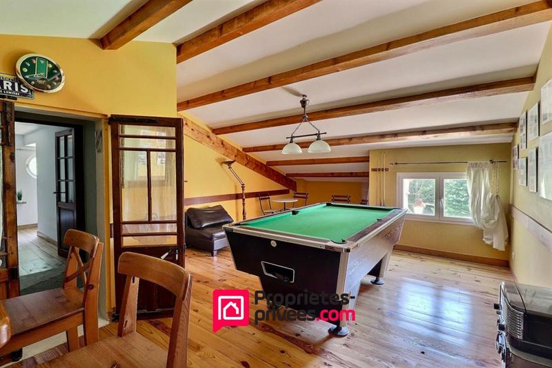 Villa - 210 m² - 9 pièces