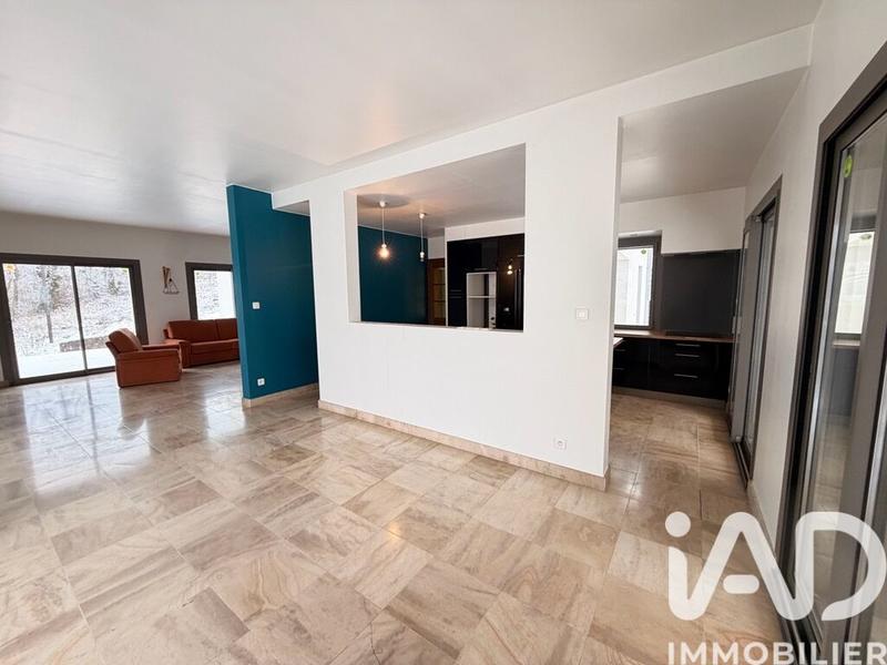Maison - 171 m² - 7 pièces