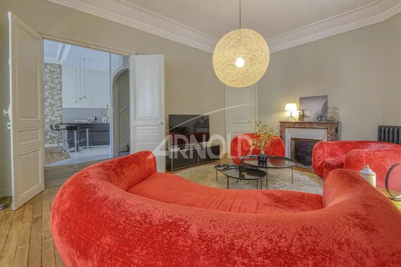 Maison - 173 m² - 9 pièces