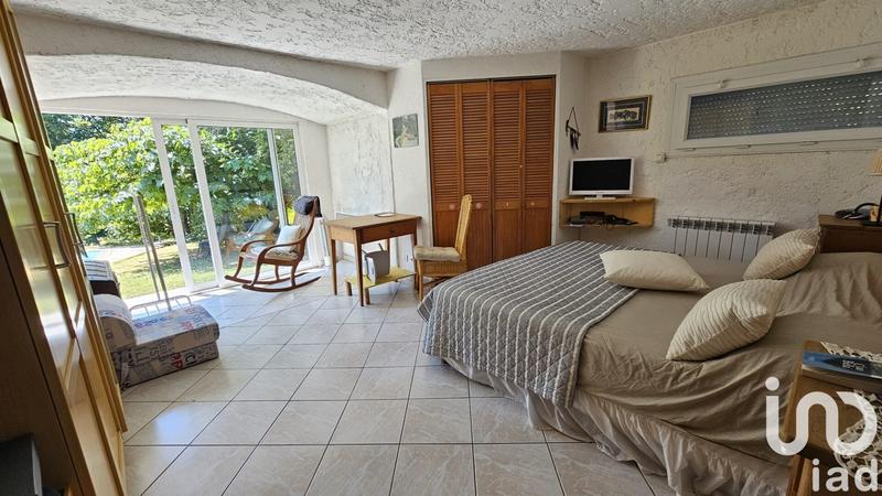 Maison - 204 m² - 6 pièces