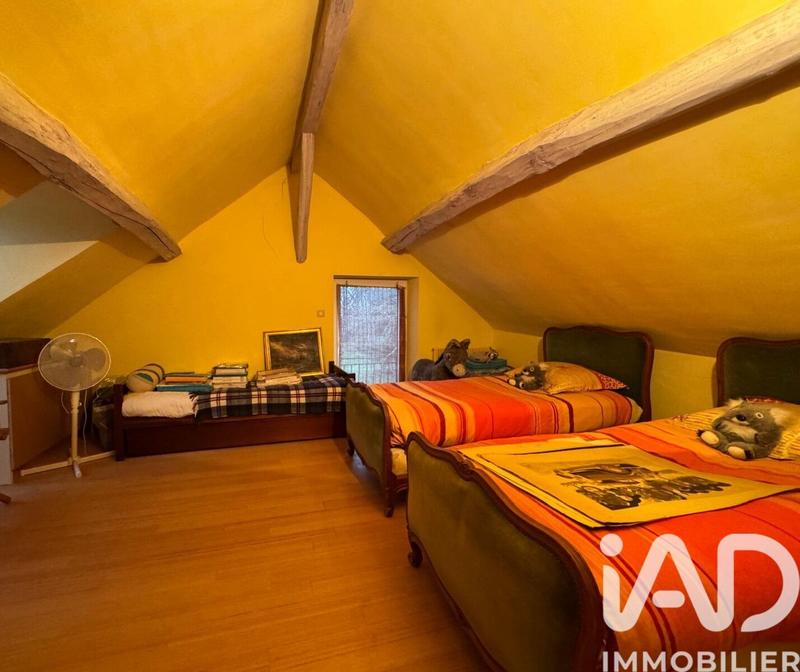 Maison - 262 m² - 7 pièces