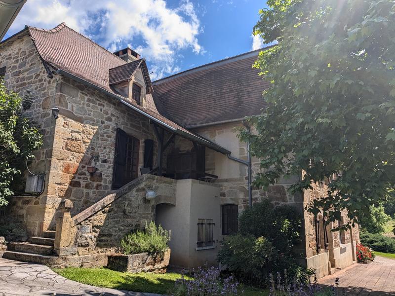 Maison - 234 m² - 5 pièces