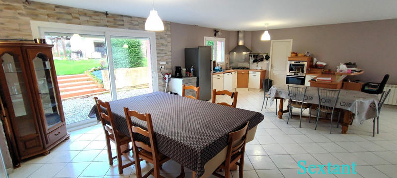 Maison - 174 m² - 7 pièces