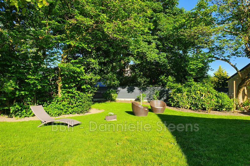 Maison - 200 m² - 2 pièces