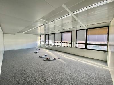 Bureau - 639 m²