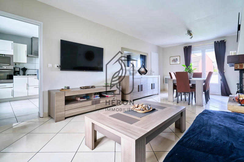 Maison - 104 m² - 5 pièces