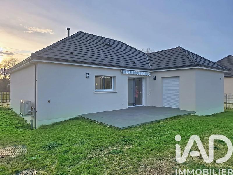 Maison - 96 m² - 5 pièces