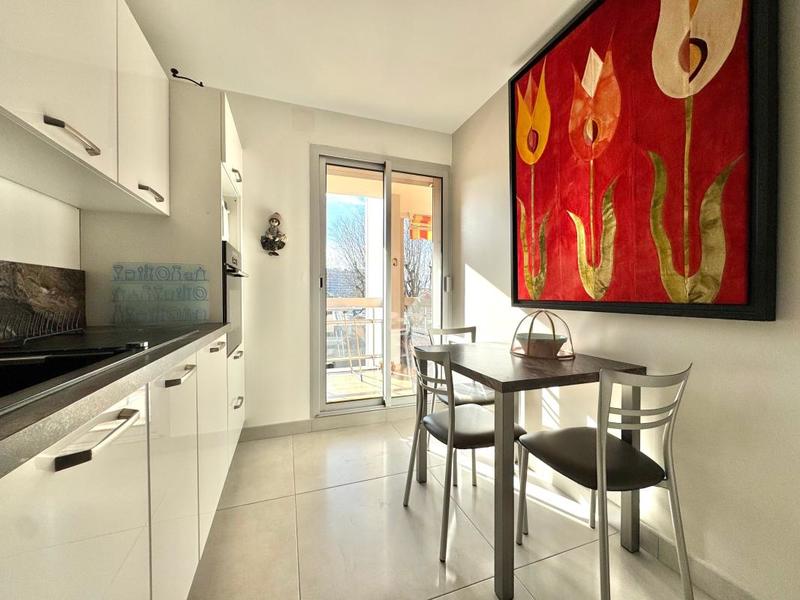 Appartement - 102 m² - 4 pièces