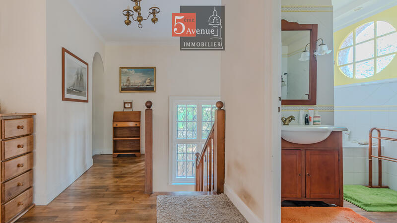 Maison - 164 m² - 7 pièces