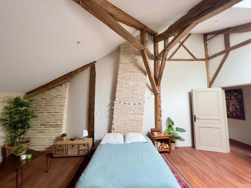 Maison de maîtres - 370 m² - 8 pièces