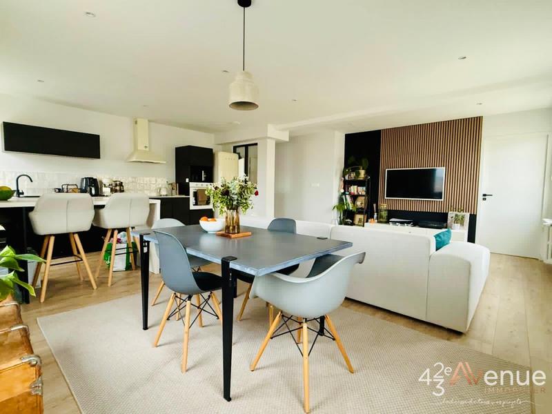 Appartement - 101 m² - 4 pièces