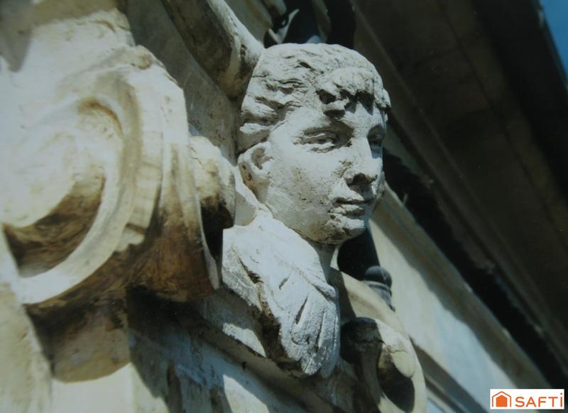 Maison - 247 m² - 10 pièces