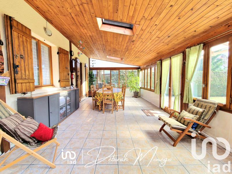 Maison - 92 m² - 5 pièces