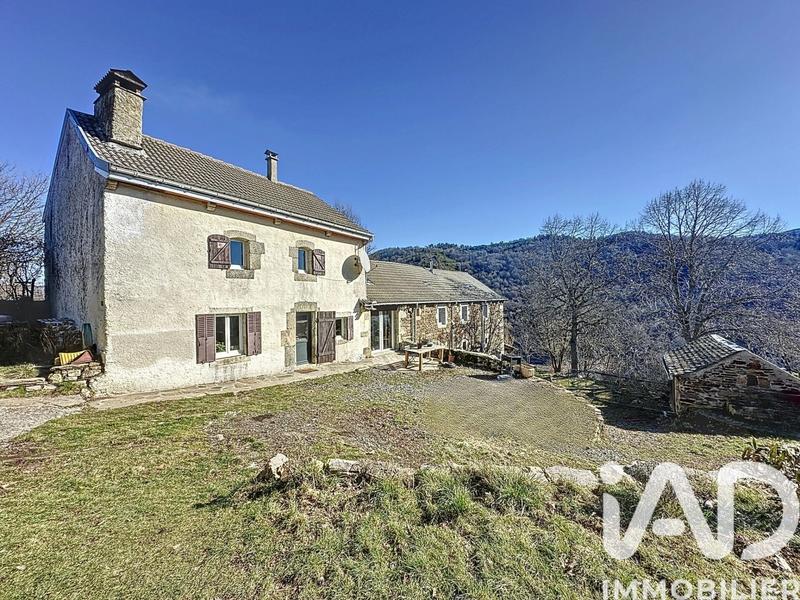 Maison - 75 m² - 8 pièces