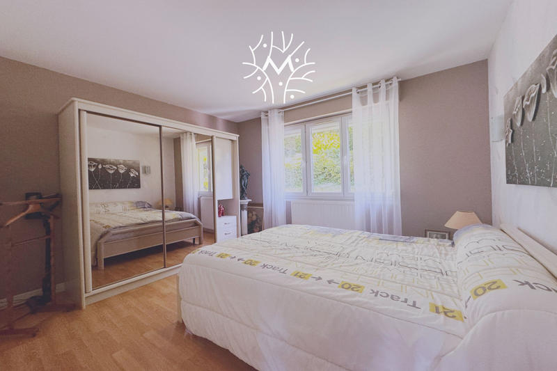 Maison - 121 m² - 6 pièces