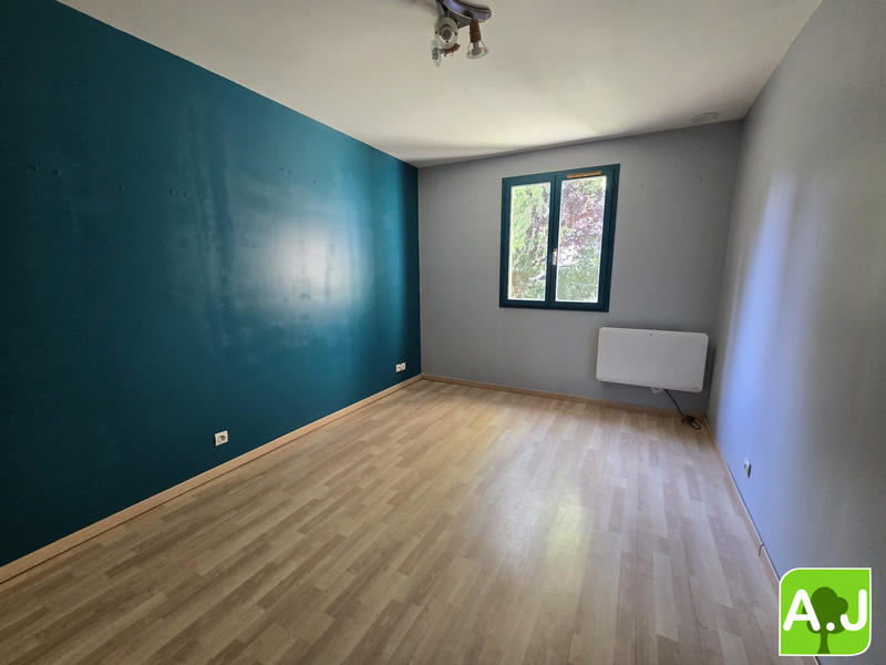 Maison traditionnelle - 137 m² - 8 pièces