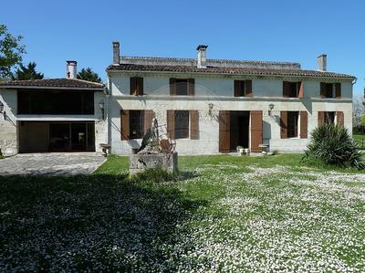 Propriété - 574 m² - 15 pièces